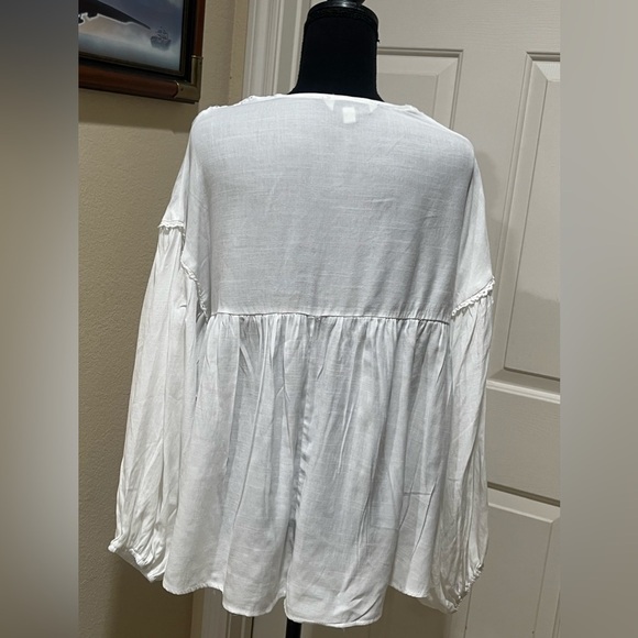 DAVI & DANI WHITE LACE BATICE, BALLON SLEEVES BLOUSE SIZE M. - Picture 5 of 10